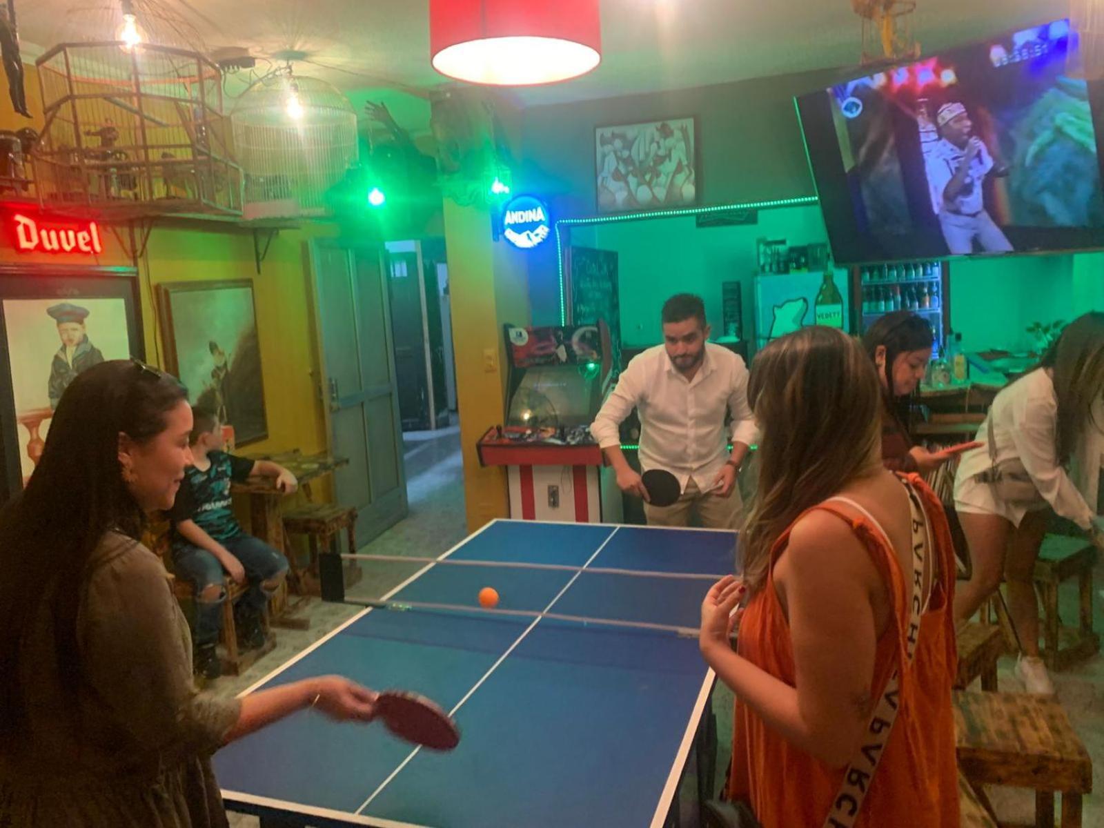 Guest house Casa Almarita - Hostal, Bar Y Restaurante Medellin